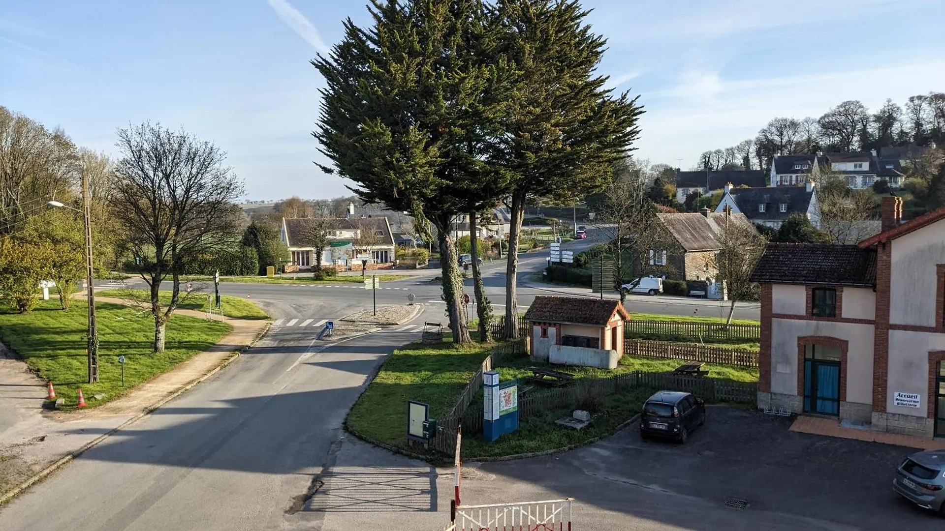 Guest house Auberge Des Trains Mythiques Chambres D'Hotes A Gouarec Au Pied De La Velodyssee Laniscat